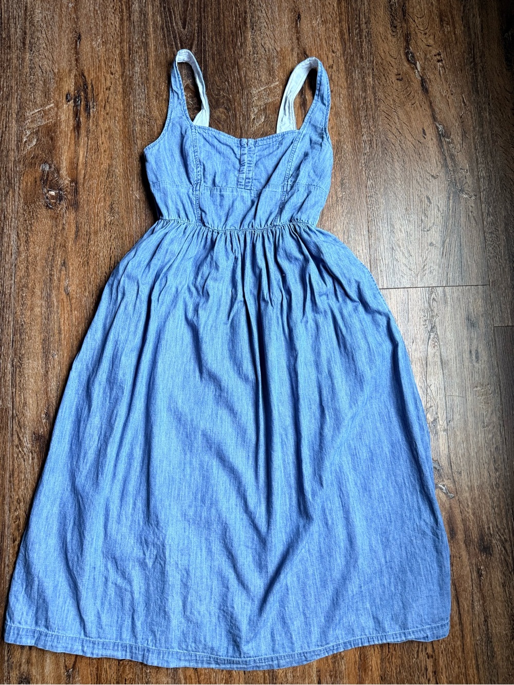 euc ! Light Wash Blue Denim Sundress